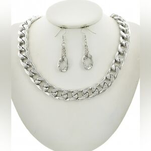 Silver necklace and earring set